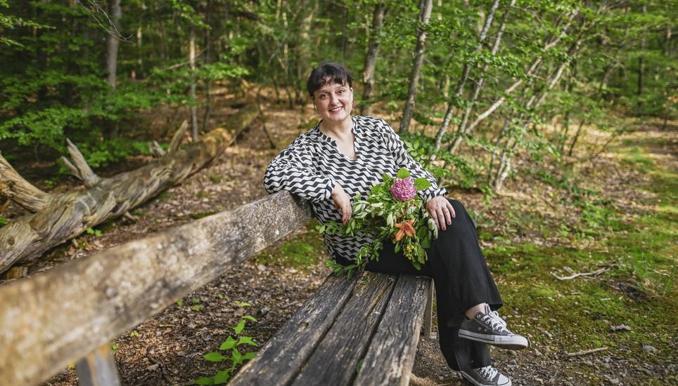 Portrait von Regierungsrat Kandidatin Bettina Looser, SP, im Wald auf der Geissberg, am Dienstag, 25 Juni 2024. (Melanie Duchene / Schaffhauser Nachrichten)