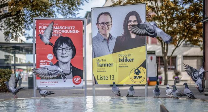 Themenbild Wahlen, vor dem Gemeindehaus in Neuhausen stehen Plakate zu den Wahlen,  am Dienstag, 10 Oktober 2023. (Melanie Duchene / Schaffhauser Nachrichten)