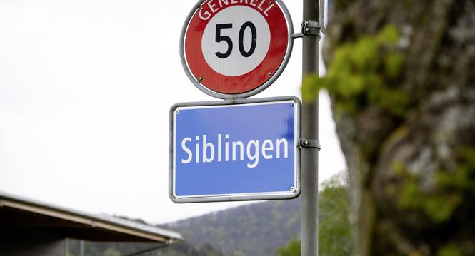 Ortsschild am Eingang von Siblingen, fotografiert am Montag, 15. April 2024 in Siblingen (Lea Biedermann / Schaffhauser Nachrichten)