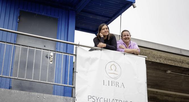 Hadjer Benbrih und Julie Chollet von der psychatrischen Spitex, Libra. Fotografiert am Mittwoch 29. Mai 2024, in Schaffhausen. (Roberta Fele / Schaffhauser Nachrichten)