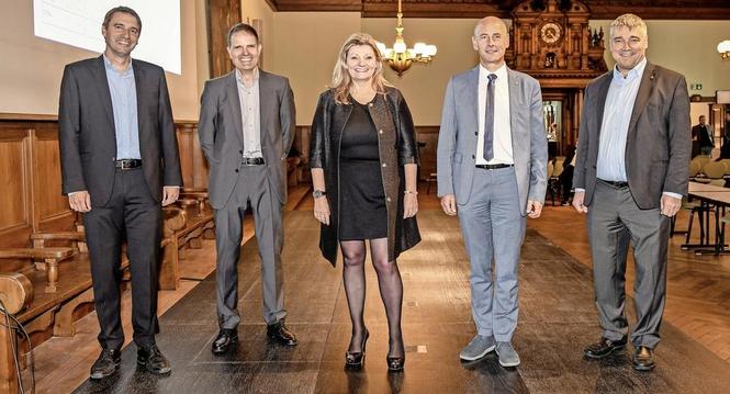 Neu gewaehlter Regierungsrat mit Patrick Strasser, Dino Tamagni, Cornelia Hurter Stamm, Martin Kessler und Walter Vogelsanger, am Sonntag, 30. August 2020.  (Melanie Duchene / Schaffhauser Nachrichten)