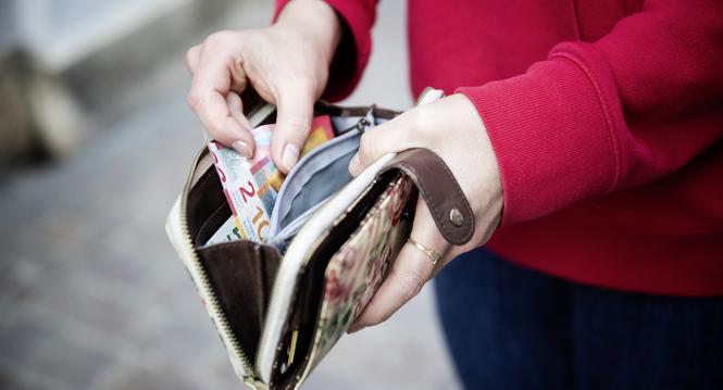 Themenbild zu Geld und Sparen, fotografiert am Donnerstag 10. November 2022, in Schaffhausen. (Roberta Fele / Schaffhauser Nachrichten)