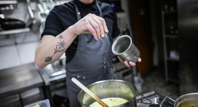 Gerichte und Impressionen aus der Kï¿ï¾¼che des Restaurants D'Chuchi, am Mittwoch, 18. Dezember 2024. (Melanie Duchene / Schaffhauser Nachricht